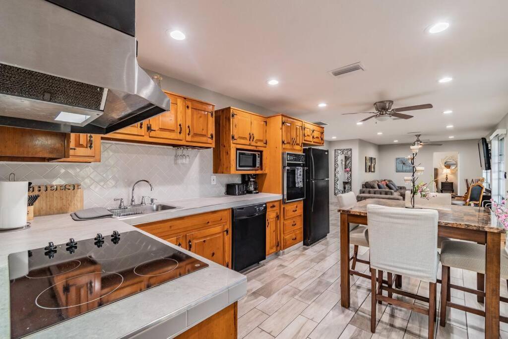Town 'N' Country Cozy Corner, Your Florida Fun Hub Villa Tampa Luaran gambar